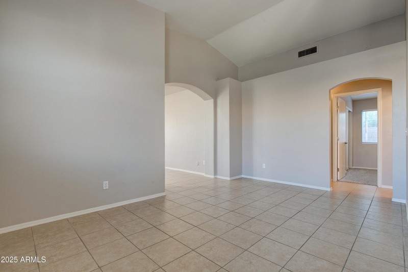 4402 E Creosote drive-10