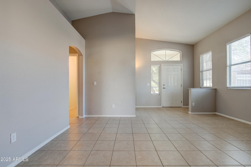 4402 E Creosote drive-11