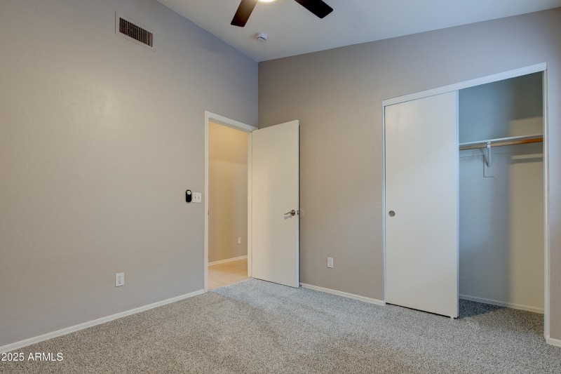 4402 E Creosote drive-14