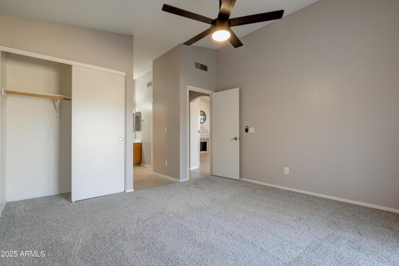 4402 E Creosote drive-26