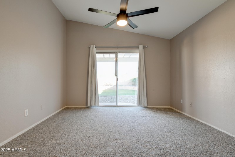 4402 E Creosote drive-27