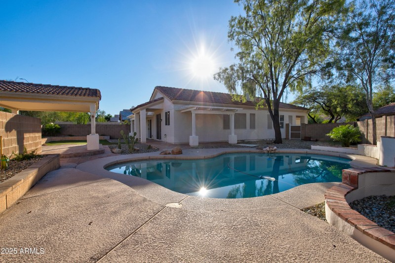 4402 E Creosote drive-35