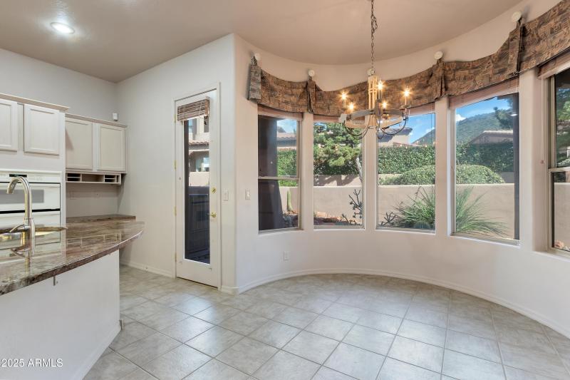 Kitchen & Dining Suite