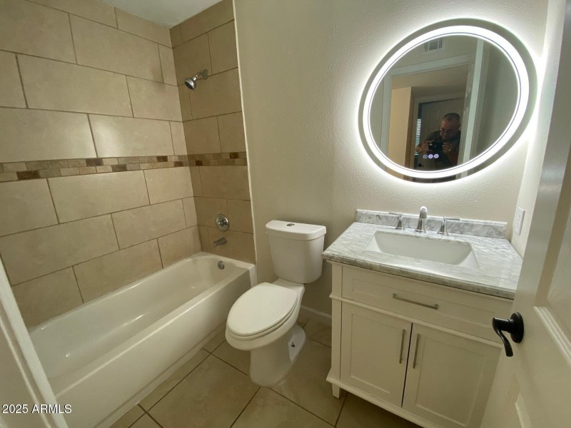 WhatsApp Image 2025-10-19 at 11.07.08 AM