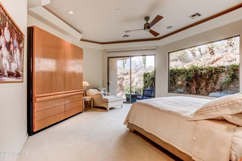 037_Master Bedroom II