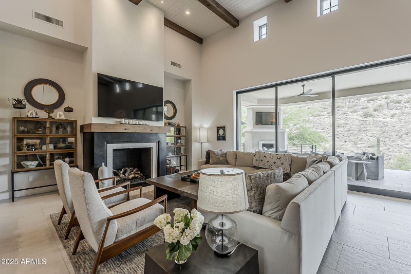 22-web-or-mls-Sunset Vista-12