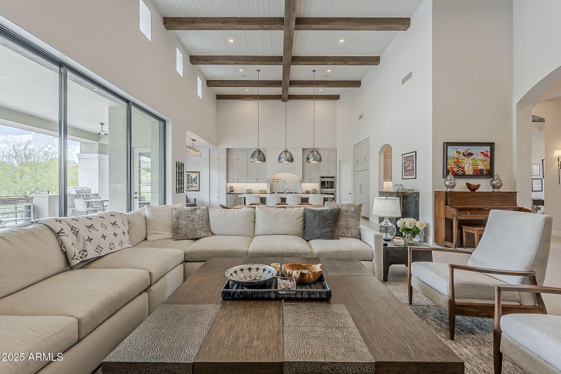 26-web-or-mls-Sunset Vista-16