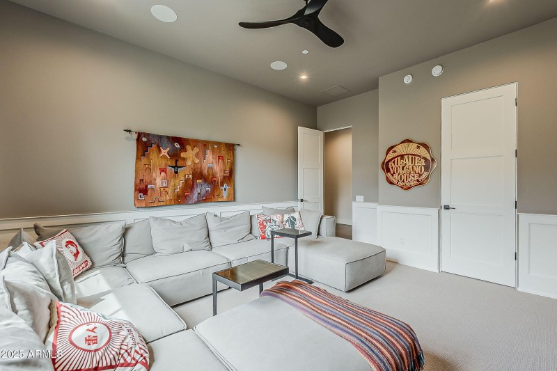 75-web-or-mls-Sunset Vista-65