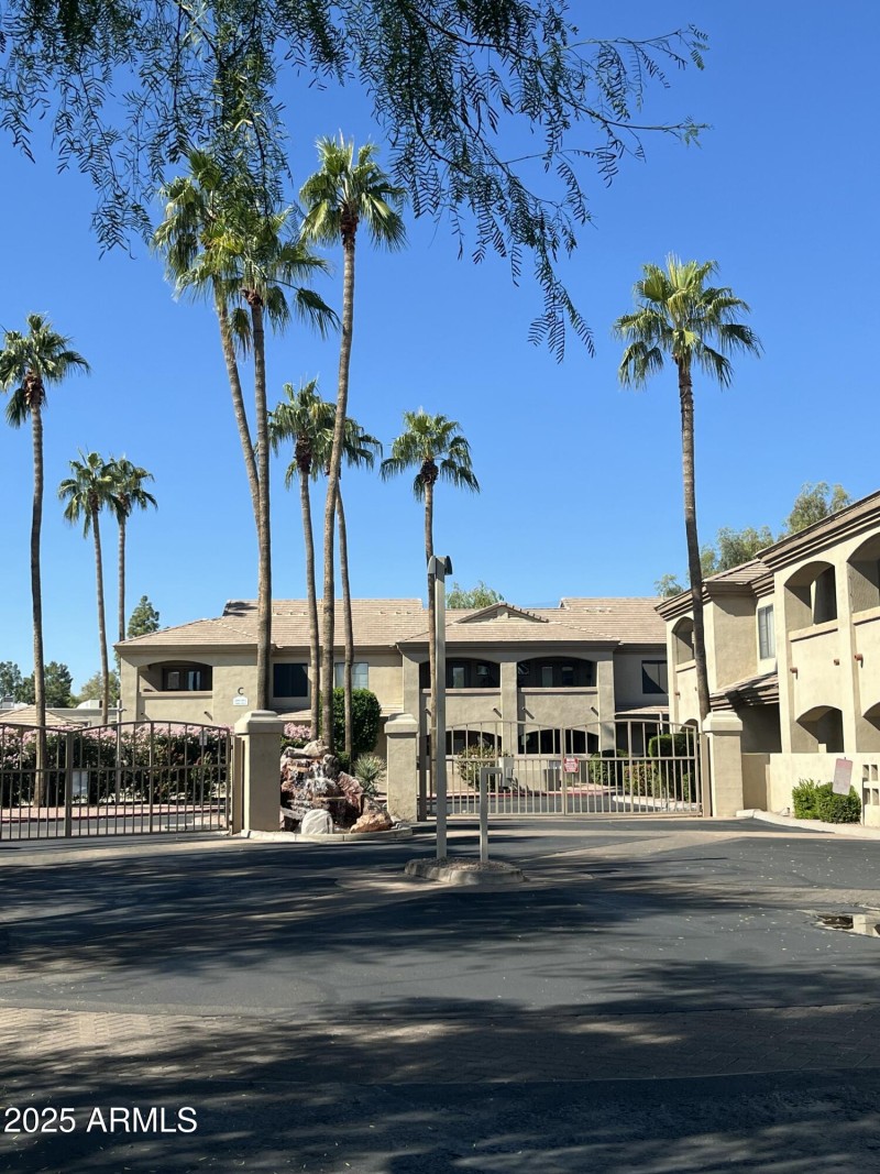 20251024_183517855_iOS