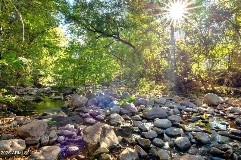 Gordon Crk Crossing looking S sunburst