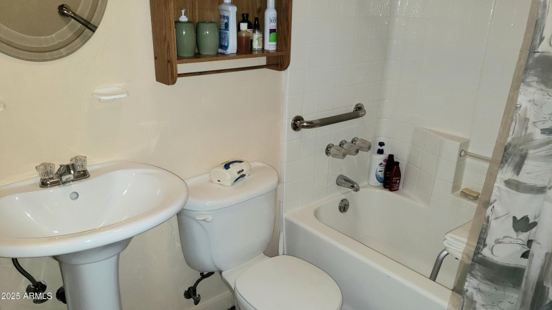 Bath Full Up All Fixtures