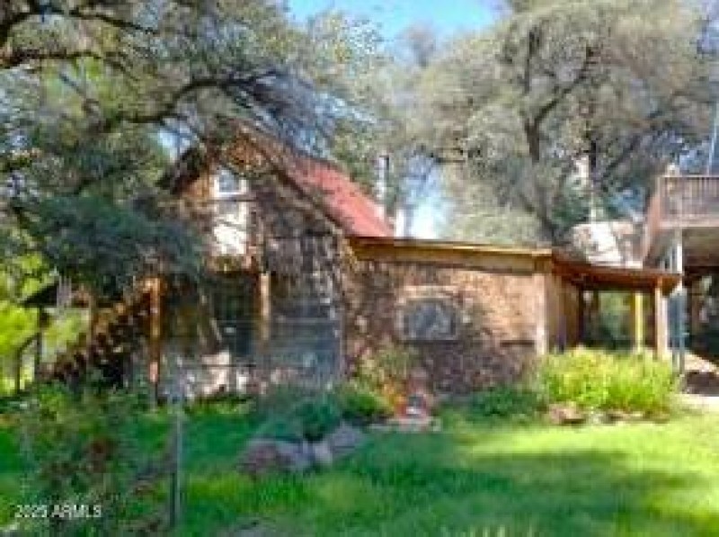 Livable Log & Adobe Hm Ext