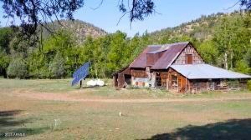 Barn with Hills to SW