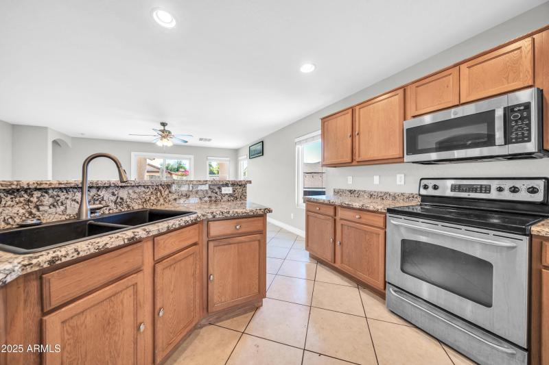 16219 W Yucatan Dr-12