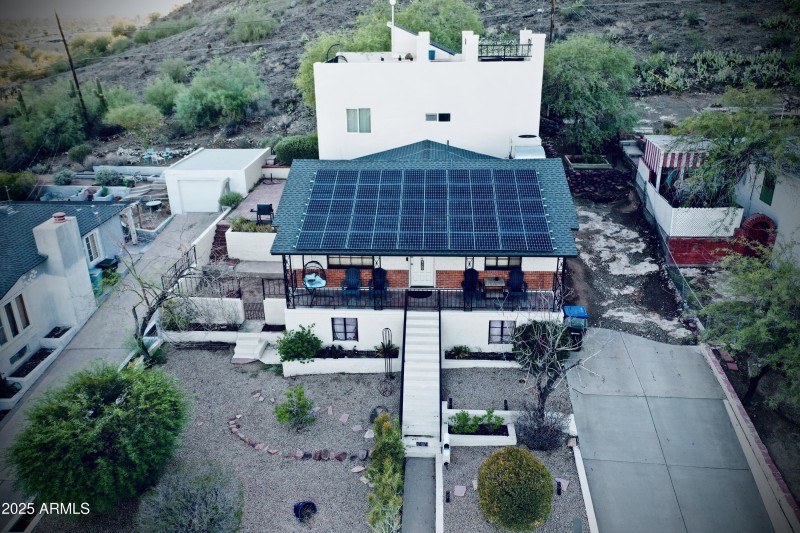 4C8BFC322F5A33CFB74BC96E661BC65D