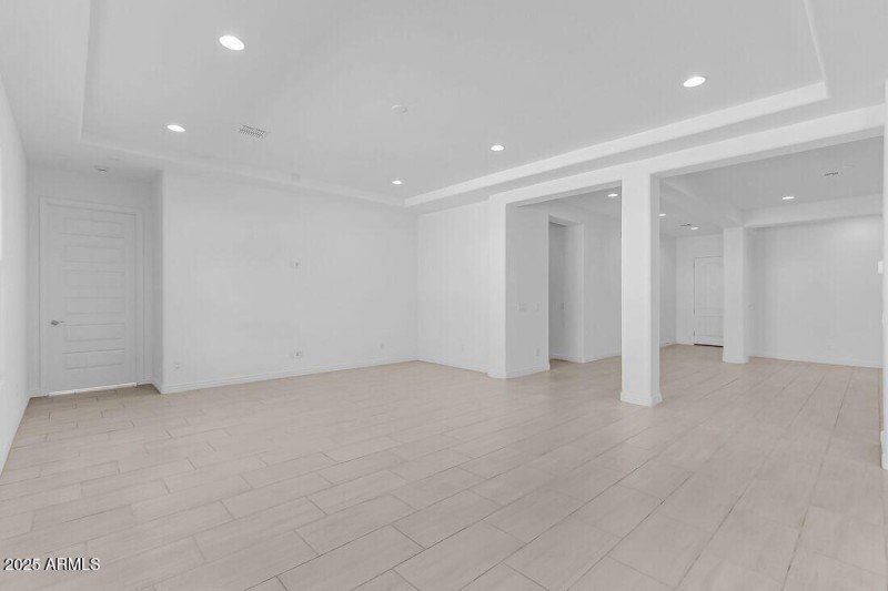 7632 W Remuda Drive ~ Ready Now!