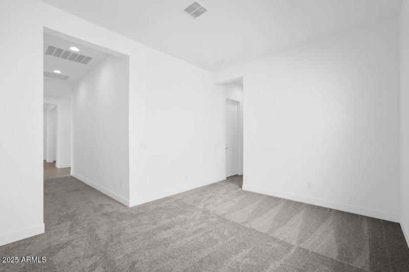 7639 W Remuda Drive ~ Ready Now!