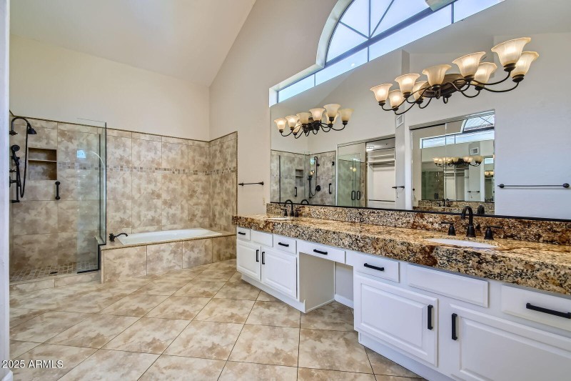 016 - 25 Primary Bathroom