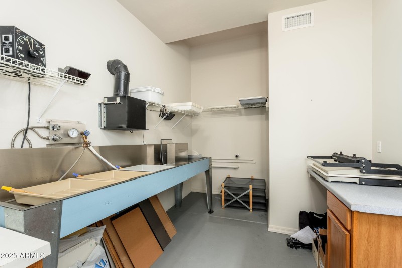 Professionals Dark Room