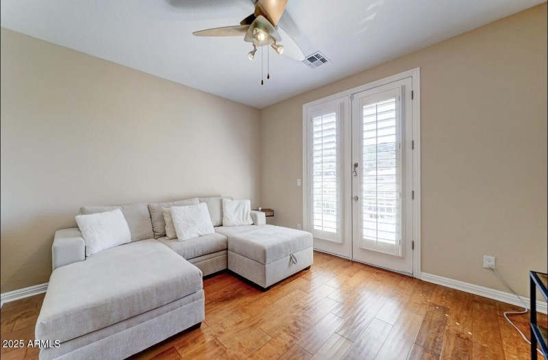 Bedroom 4-Theatre Room