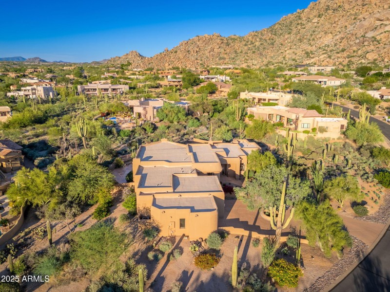 Stunning Neighborhood