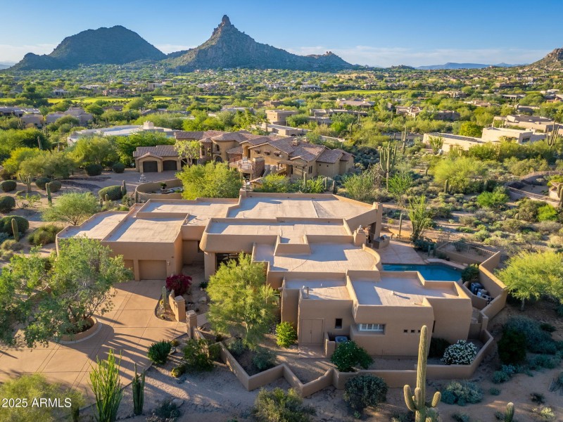 Pinnacle Peak in the distance