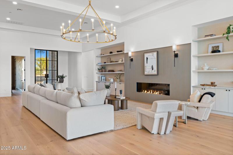 4-web-or-mls-10809-n-82nd-pl