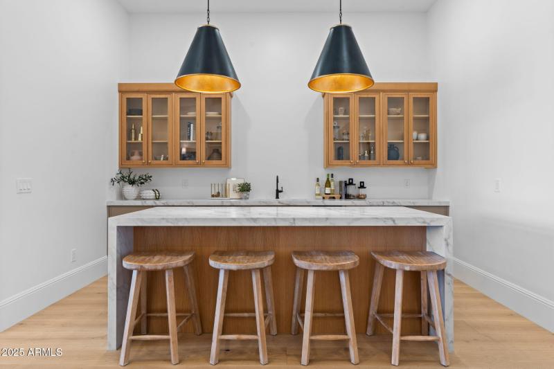 10-web-or-mls-10809-n-82nd-pl