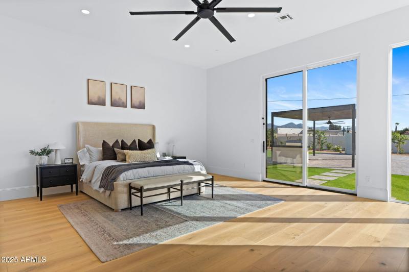 27-web-or-mls-10809-n-82nd-pl