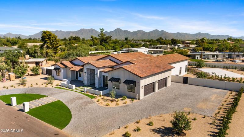 59-web-or-mls-10809-n-82nd-pl