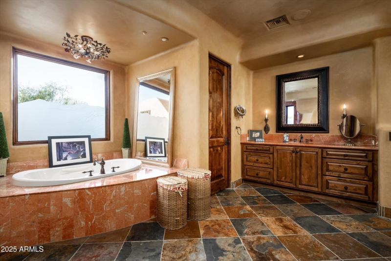 031-8681 E Artisan Pass -33