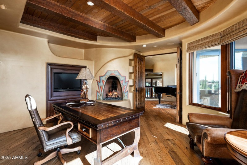 033-8681 E Artisan Pass -35