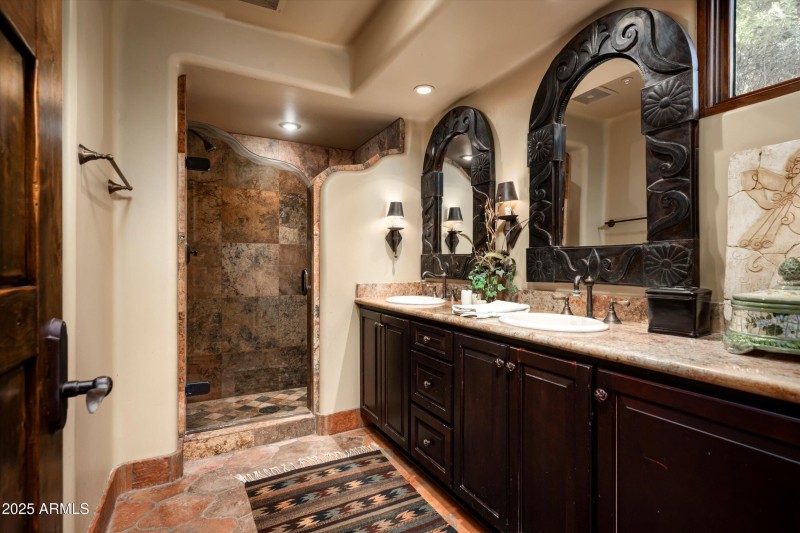 044-8681 E Artisan Pass -46