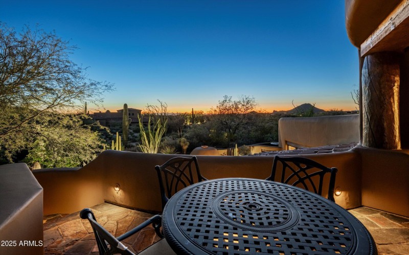 071-8681 E Artisan Pass -70