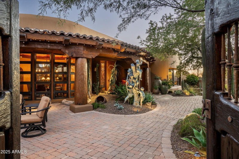 085-8681 E Artisan Pass -81