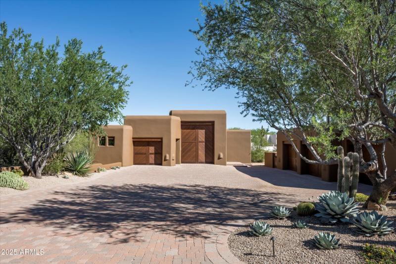 086-8681 E Artisan Pass -82