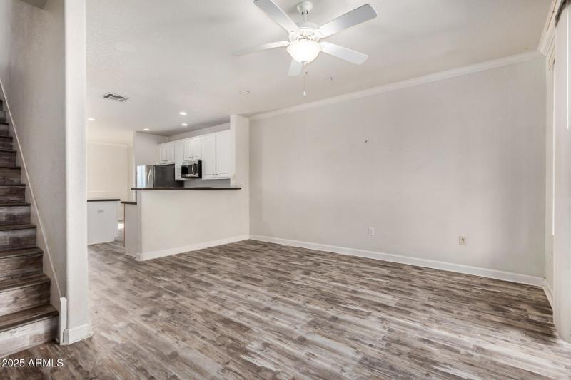 09 - Paradise Village