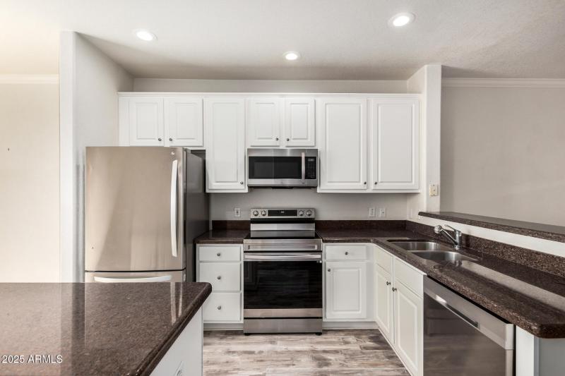 20 - Paradise Village