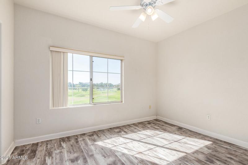 26 - Paradise Village