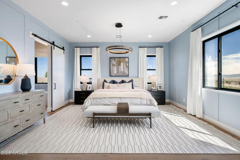 48-Primary Bedroom (2)-1