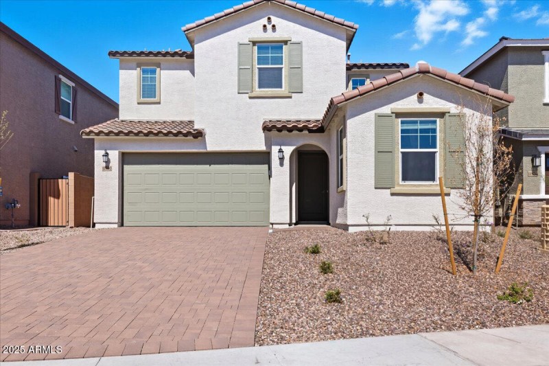 13-11940_Calle_De_Pompas30