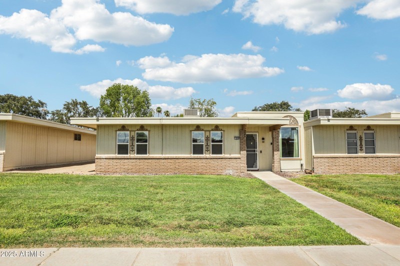 2-web-or-mls-W Forrester Dr-S1209-002