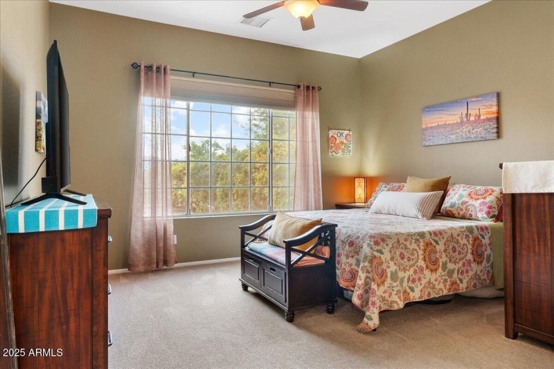 15-Primary Bedroom Detail