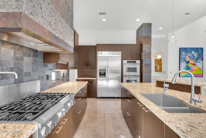 Professional-grade 6-burner gas cooktop