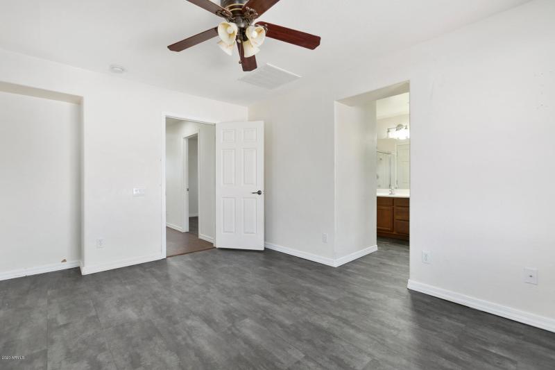 26313 N Babbling Brook - Interior-4