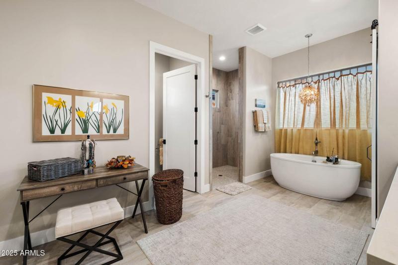 43-Prrimary Bathroom (7)