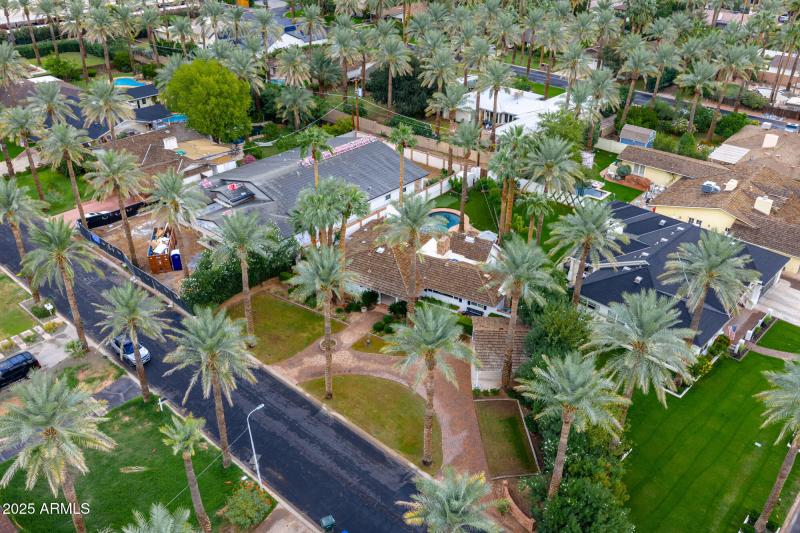 MLS - 4411 N 46th Place - Phoenix, AZ-3