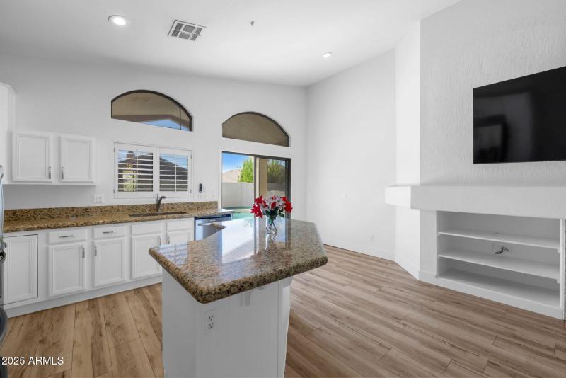 21-web-or-mls-322A7297