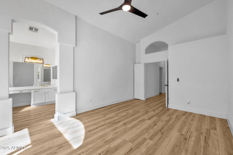 35-web-or-mls-322A7106