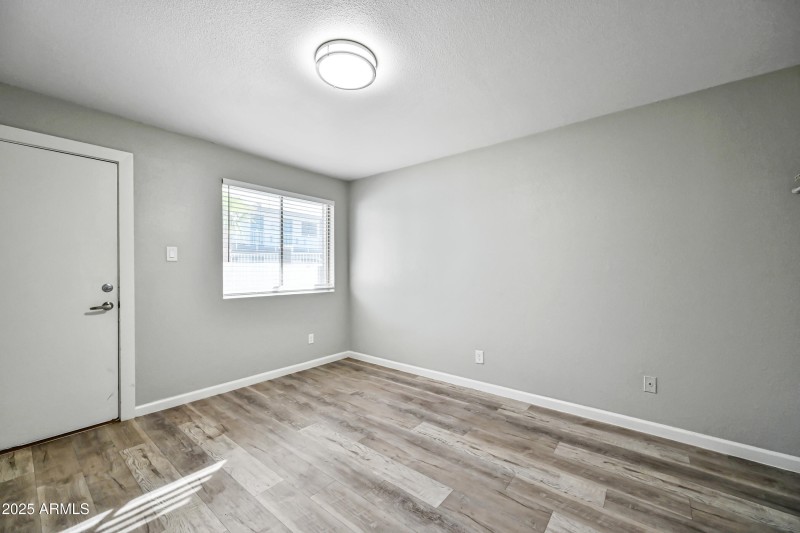 3-3025N32S13-ocupix-